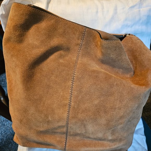 Banana Republic Handbags - Banana Republic Tan Suede Slouch Top Handle Tote